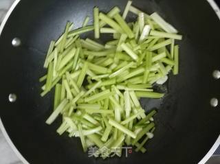 Celery Sauteed Dry recipe