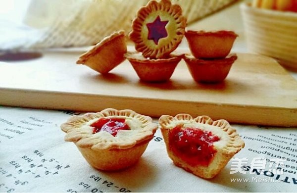 Strawberry Tart with Ruffles recipe