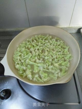 Stir-fried Green Peppers with Organic Cauliflower recipe