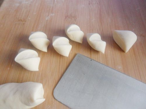 Leek, Tofu and Egg Dumplings recipe