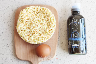 Children's Day Baby Meal: Fried Noodles with Cartoon Soy Sauce recipe