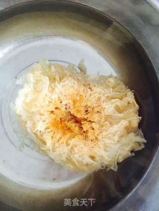 Eye-catching Iced White Fungus recipe