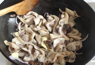 Shiitake and Yam Pot recipe