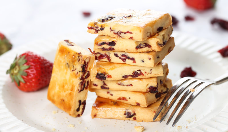 [cranberry Souffle], The Whole Family Loves to Eat recipe