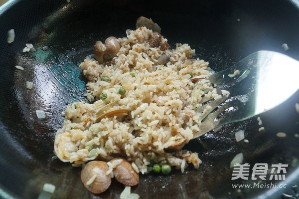 Fried Rice with Spiced Clams recipe