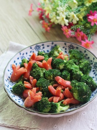 Stir-fried Crispy Sausage with Broccoli recipe