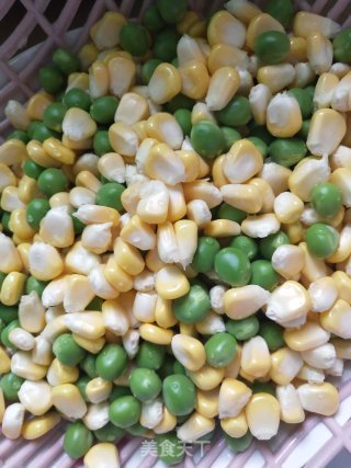 Stir-fried Carrots with Corn and Green Peas recipe