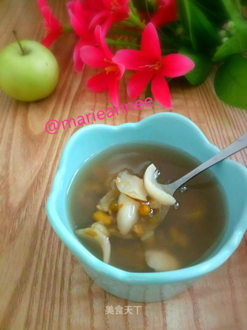 Mung Bean Lily Soup