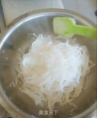 #萝卜#how to Make Sweet and Sour Shredded White Radish recipe