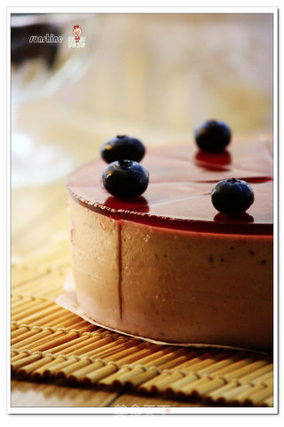 Hot Weather Makes Us Fall in Love with Mousse------------blueberry Mousse Cake recipe