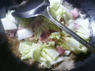 Boiled Rice Cake with Bacon and Cabbage recipe