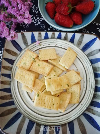Scallion Soda Crackers recipe