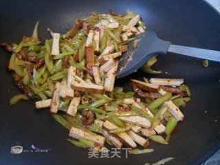 Celery Smoked Dried Pork recipe