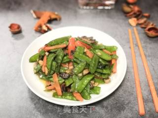 Fried Snow Peas with Mushrooms recipe