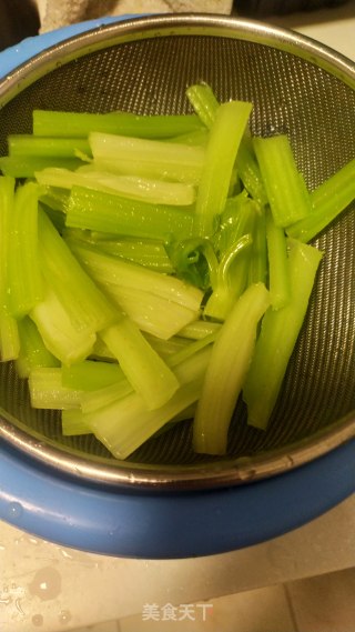 Stir-fried Celery with Chicken Kidney recipe