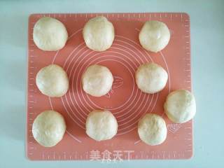 Red Bean Paste Bread-blooming Like A Flower recipe