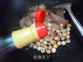 Choose Food in September to Prevent Dryness in Autumn-lotus Buckle Pig's Knuckle Bag recipe