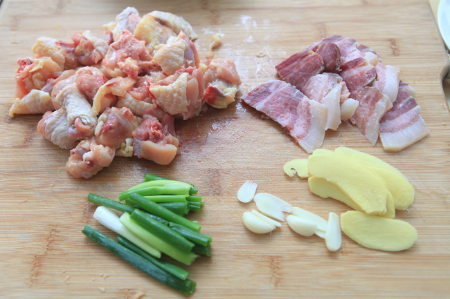 Steamed Chicken with Mushroom and Ham recipe