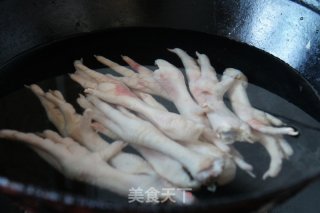 Bbq-flavored Fried Chicken Feet recipe