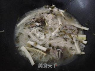 Sauerkraut and Spring Bamboo Shoots Pork Ribs Soup Noodles recipe