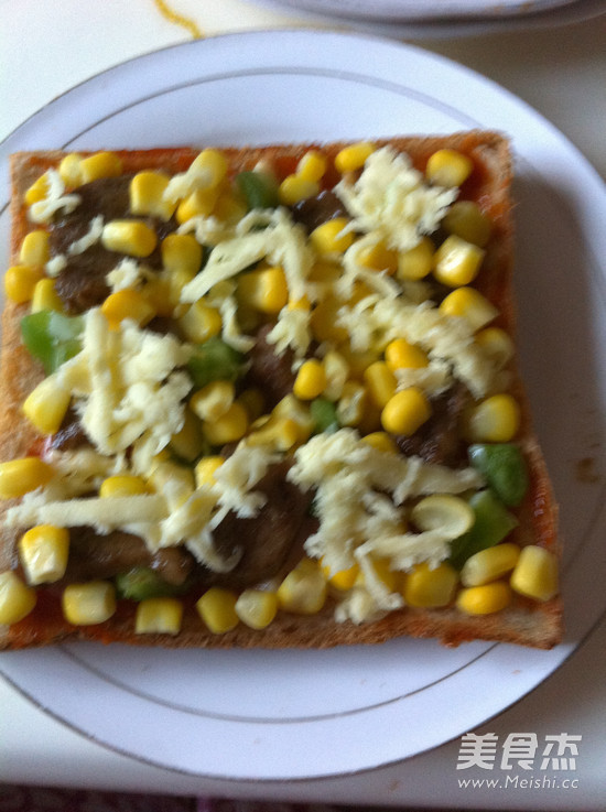 Pork Chop Corn Toast Pizza recipe