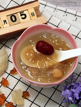 Bird's Nest + Peach Gum Soap Japonica Rice Stewed Tremella Soup recipe