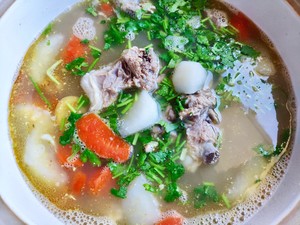 Stewed Radish with Lamb and Scorpion in White Soup recipe