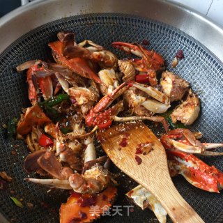 Stir-fried Sea Crab with Hang Pepper recipe