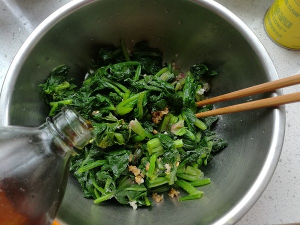 Spinach with Sesame Nuts recipe