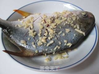 Steamed Golden Pomfret recipe