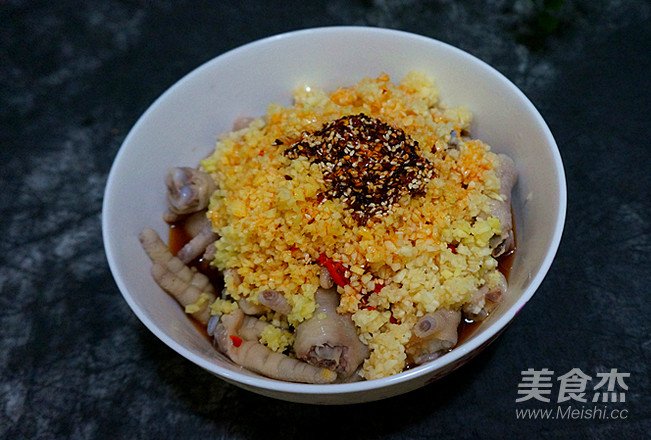 Chicken Feet Mixed with Garlic recipe