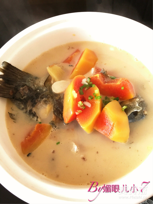 Papaya Crucian Carp Soup recipe
