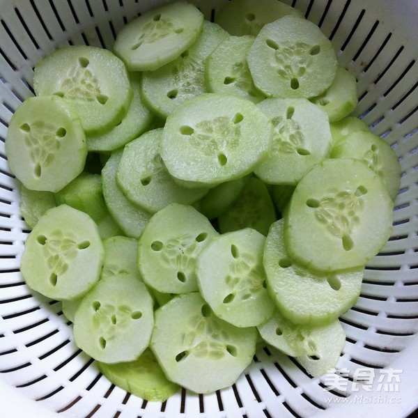 Fried Cucumber with Watercress recipe