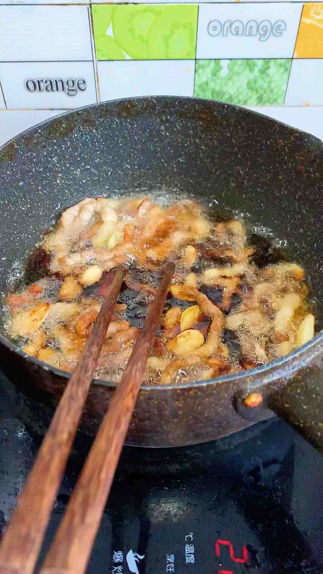 Sauce Pork Noodles recipe