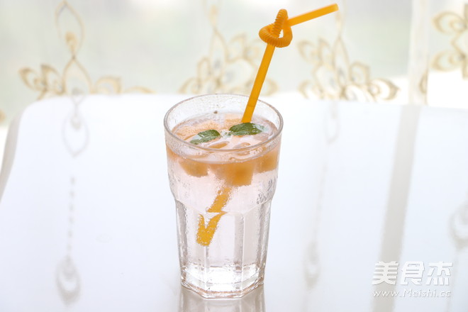 Cantaloupe Cocktail Drink recipe
