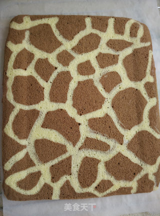 Giraffe Chiffon Cake Roll recipe