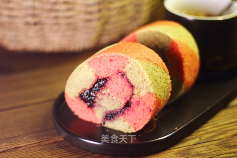 Two-color Blueberry Jam Cake Roll recipe