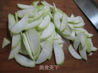 Lean Pork Shreds and Mung Bean Sprouts Stir-fried Night Blossoms recipe