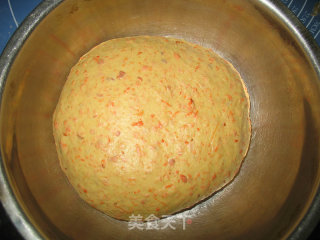 Carrot Garland Bread recipe