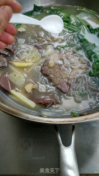 Duck Blood Vermicelli Soup recipe