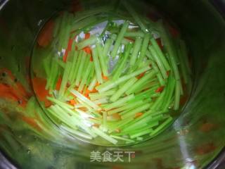 Celery Stir-fried Fungus recipe