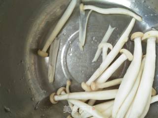 Summer Side Dish: Cold White Jade Mushroom recipe