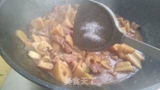 Stewed Beef Brisket with Lotus Root recipe