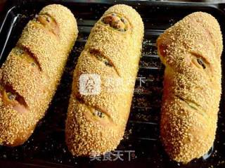 Green Wort Red Bean Bread recipe