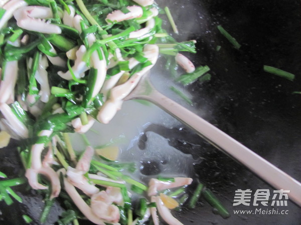 Fried Squid with Chives recipe