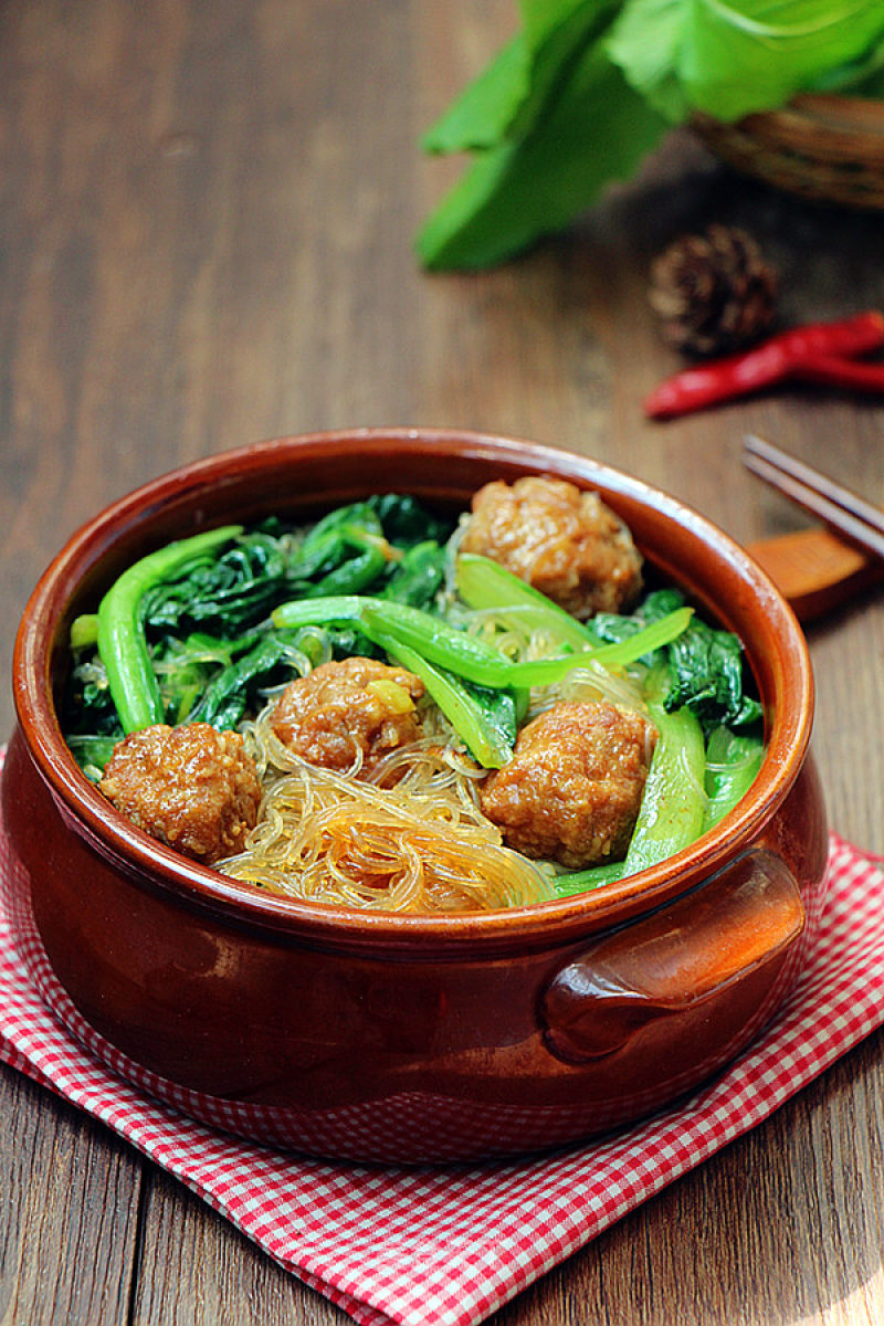 Braised Meatballs with Chinese Cabbage Vermicelli recipe