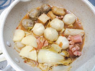 Homemade Hot Pot Meatballs with Sweet and Spicy Sauce recipe