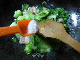Stir-fried Pork with Salt and Green Vegetables recipe
