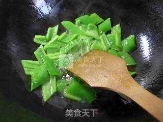 Stir-fried Snails with Hot Pepper recipe