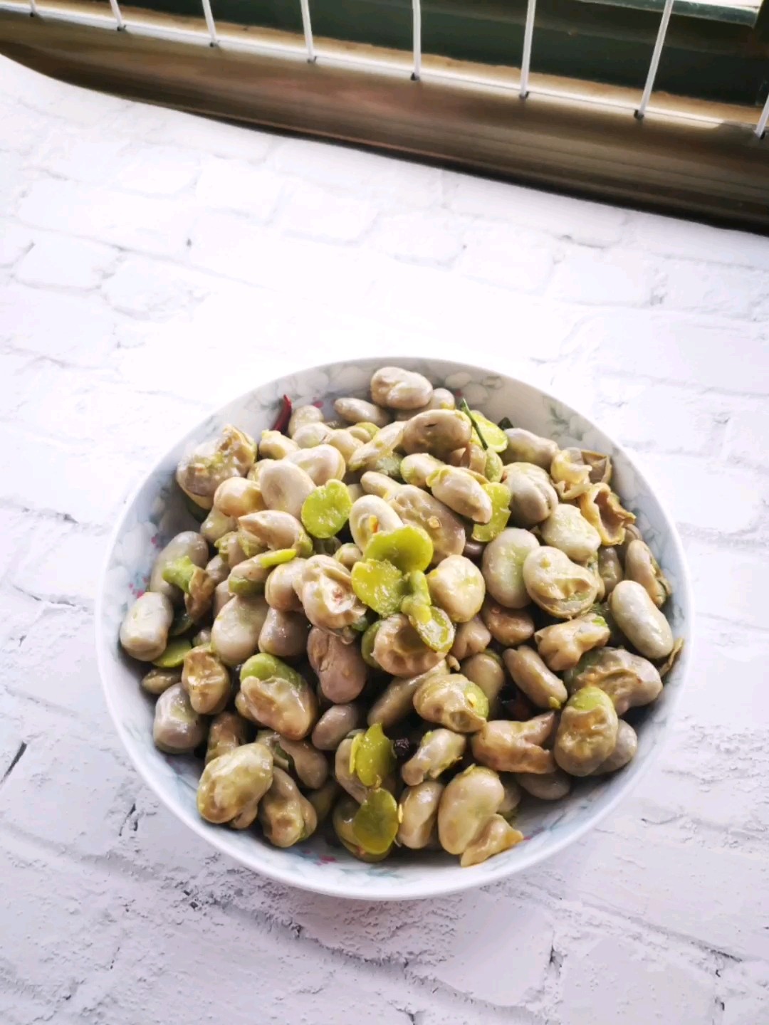 Stir-fried Tender Broad Beans recipe